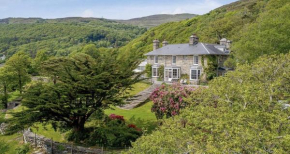 Magnificent Country House with Swimming Pool